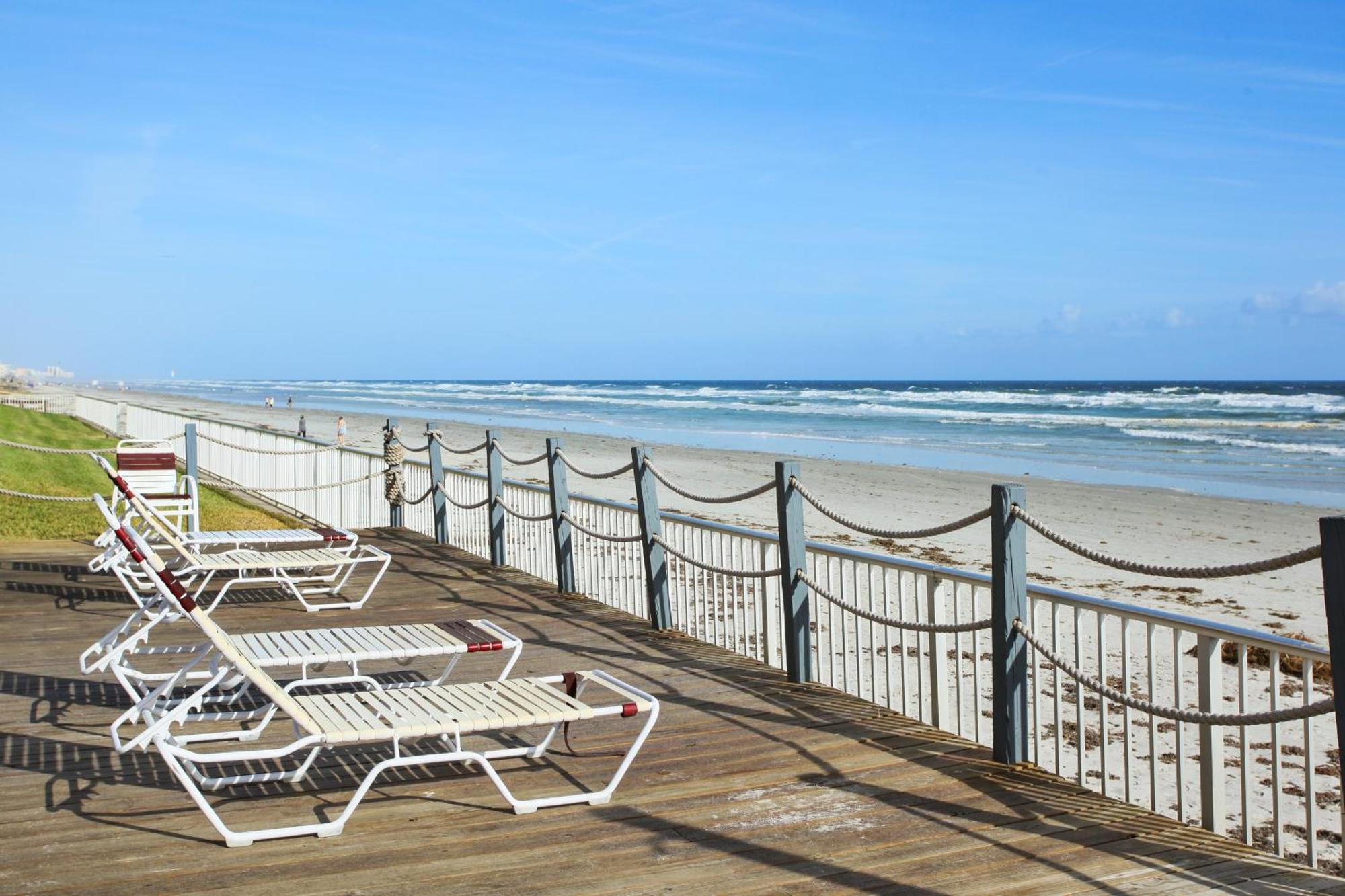 Fabulous Ocean And Pool Views From Balcony & Located On No-Drive Beach 新士麦那海滩 外观 照片